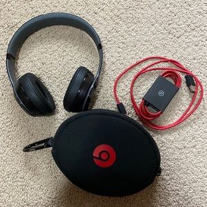 Beats Solo - wireless